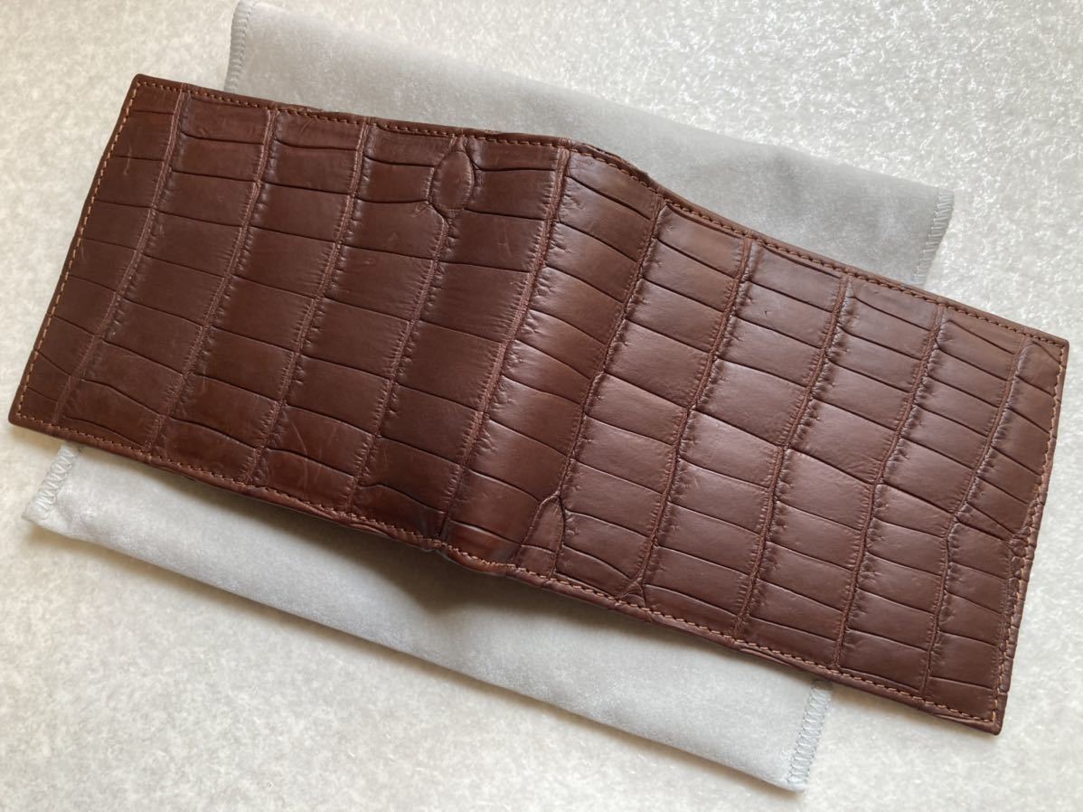 新品 ヴァッカーリ(伊) マットクロコダイル2つ折り財布 コニャック