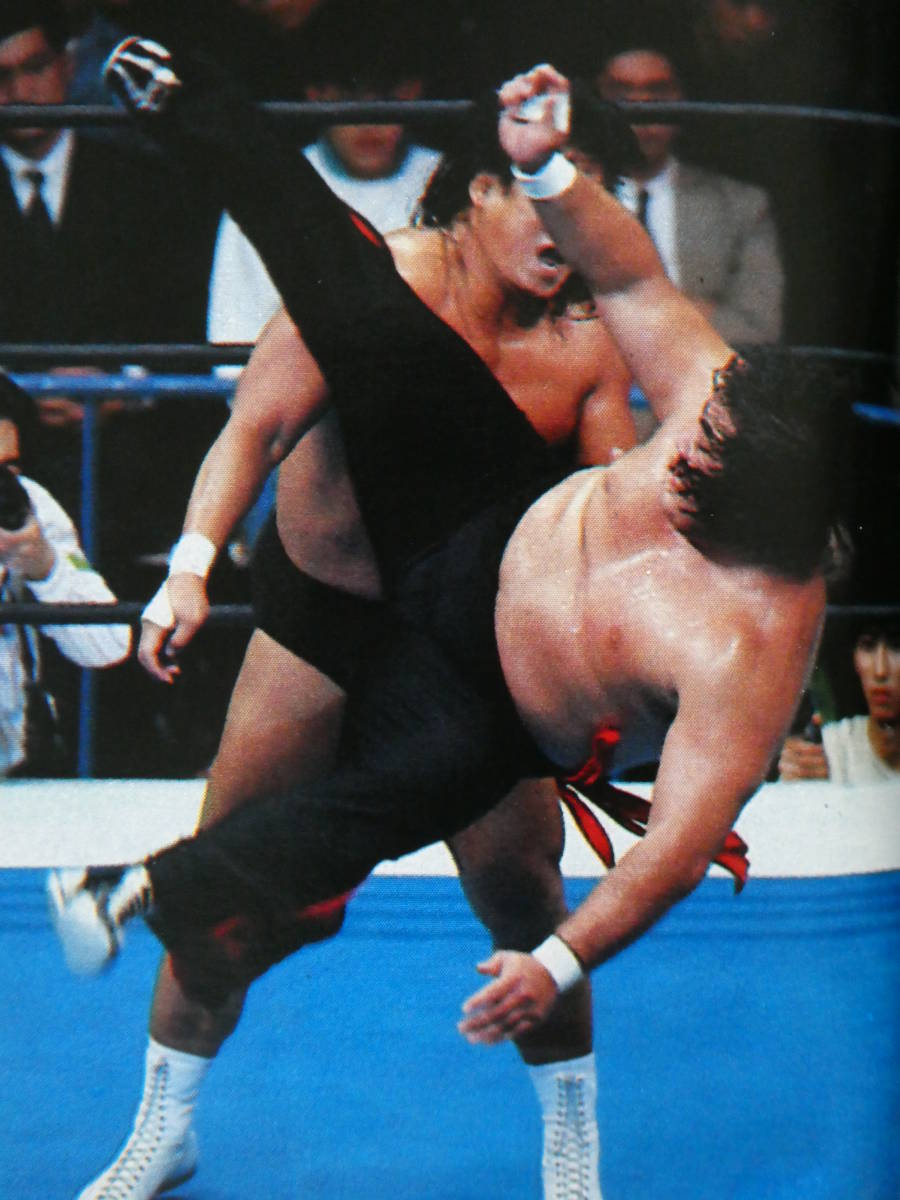 週刊プロレス1990年11月2日号　新日本プロレス武道館大会　長州力VS橋本真也、武藤敬司＆蝶野正洋VS馳浩＆佐々木健介、ライガーVSペガサス_画像3