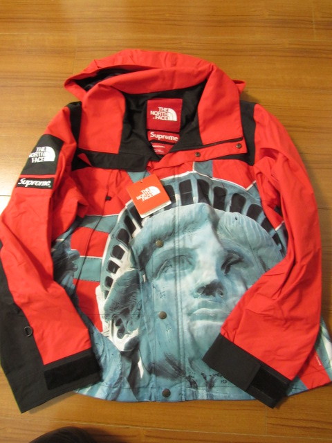 国内正規品 新品 未使用 FW19 Supreme The North Face Statue of Liberty Mountain Jacket Red Small シュプリーム ザ ノースフェイス
