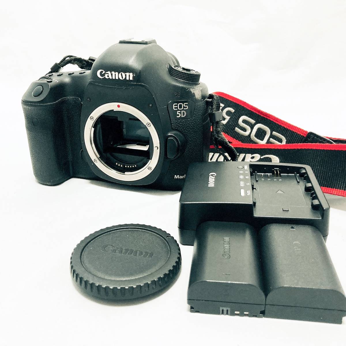 ★☆【人気品＋動作品！】　Canon キヤノン EOS 5D Mark III デジタル一眼レフカメラ☆★