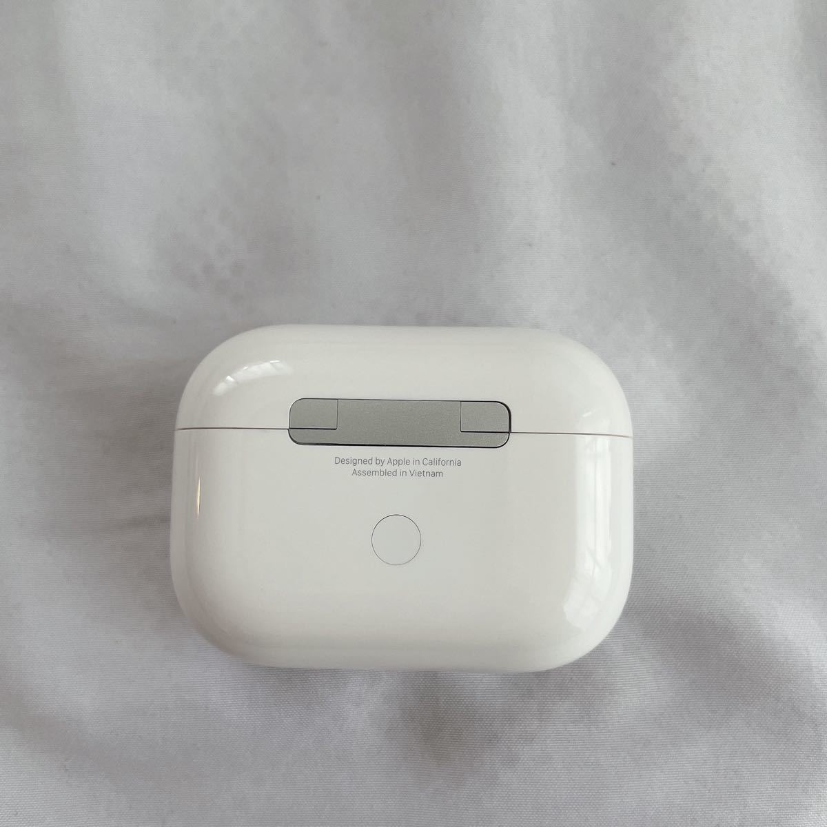 ショッピング人気 【美品】Apple Pro【箱なし】 AirPods バッテリー/充電器