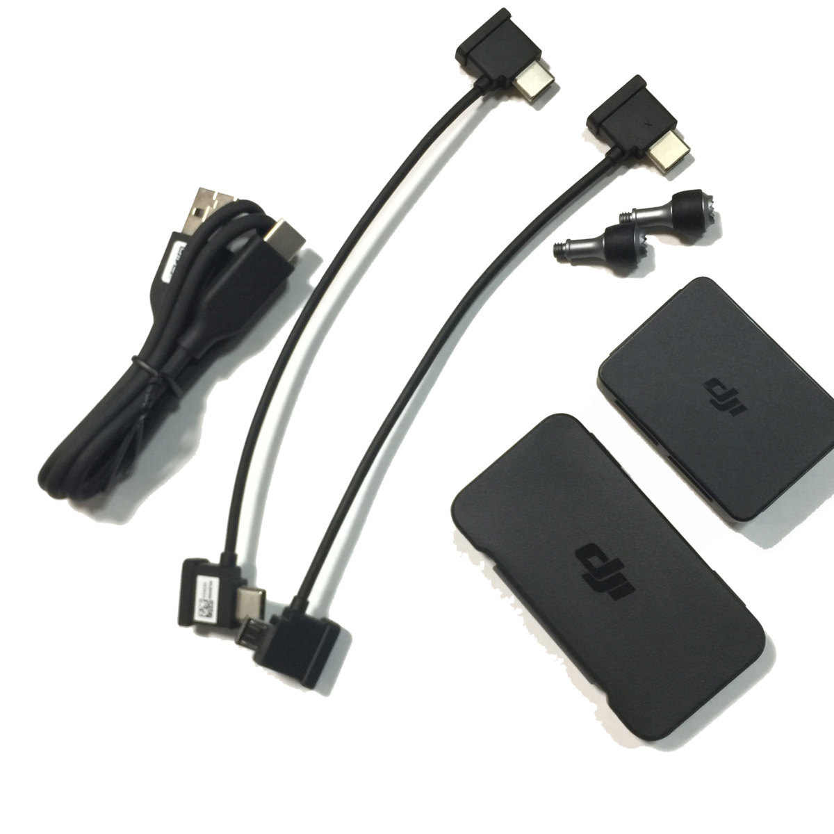 完品 DJI MAVIC AIR 2 FLY MORE COMBO ドローン バッテリー充電回数 0 購入オーダー 【超美品】 Mavic バッテリー 充電回数0回です。 Air おふろのおもちゃ