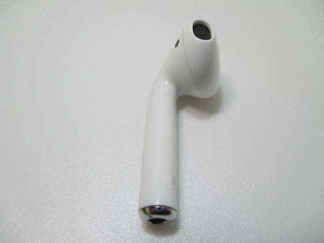☆Apple AirPods エアポッズ イヤホン 第1世代 R 右側 片耳のみ(A1523