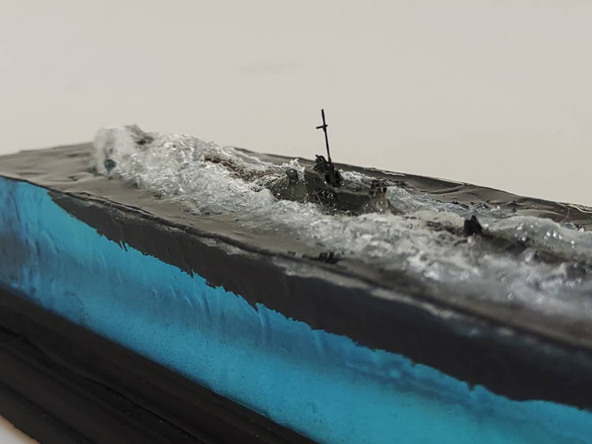 帝国海軍潜水艦伊-28 1/700 ジオラマ完成品 カットアクリル 帝国海軍潜水艦伊-28 1/700 ジオラマ完成品 カットアクリル