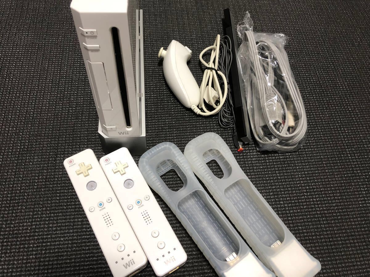 任天堂Wii &Wii fit +ソフト7本+モーションプラス2本分+追加リモコン+リモコンカバー2本分※箱アリ