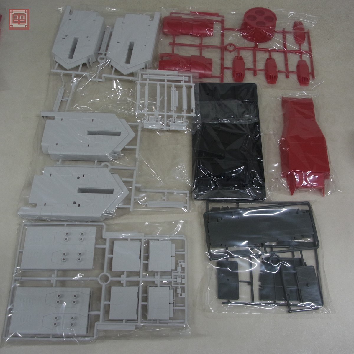 未組立 バンダイ 1/400 ホワイトベース SCV-70 MSデッキ&専用 未組立 バンダイ 1/400 ホワイトベース SCV-70 MSデッキ&専用