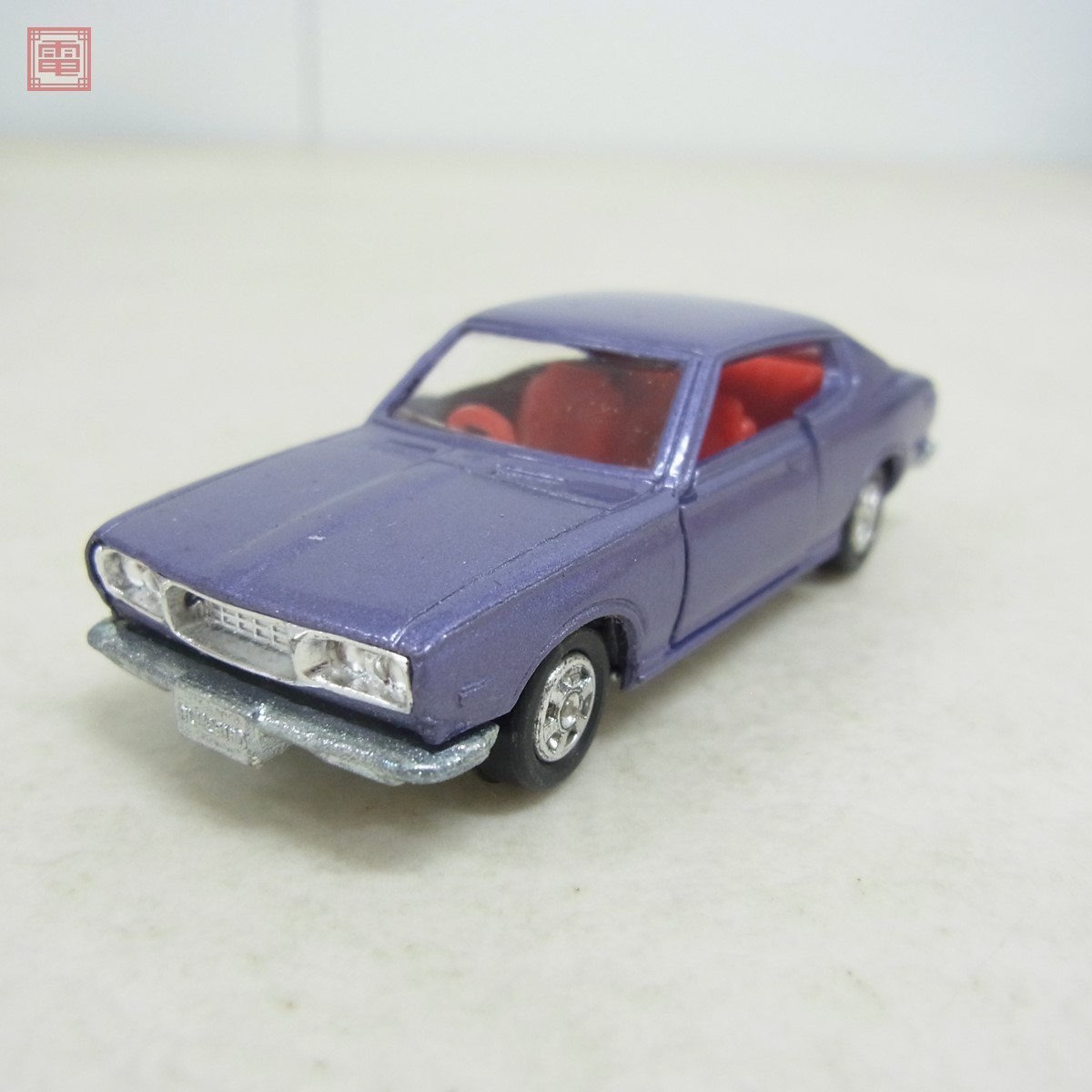 トミカ 日本製 No.62 ニッサン ブルバードU 1800 SSS-E NISSAN