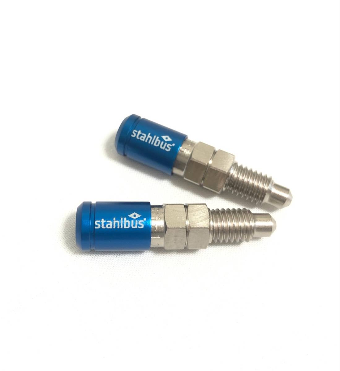 STAHLBUS ワンウェイバルブ内臓ブリーダーボルト　M7x1,0x16mm (2個セット・ダストキャップ付）ヤマハ　DT 125 R等用