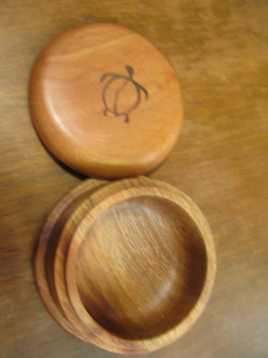 木製　木箱　カマ二ウッドKAMANI WOODS ハワイ　丸型　亀　直径約１０．５cm　ヴィンテージ (s71)_画像8