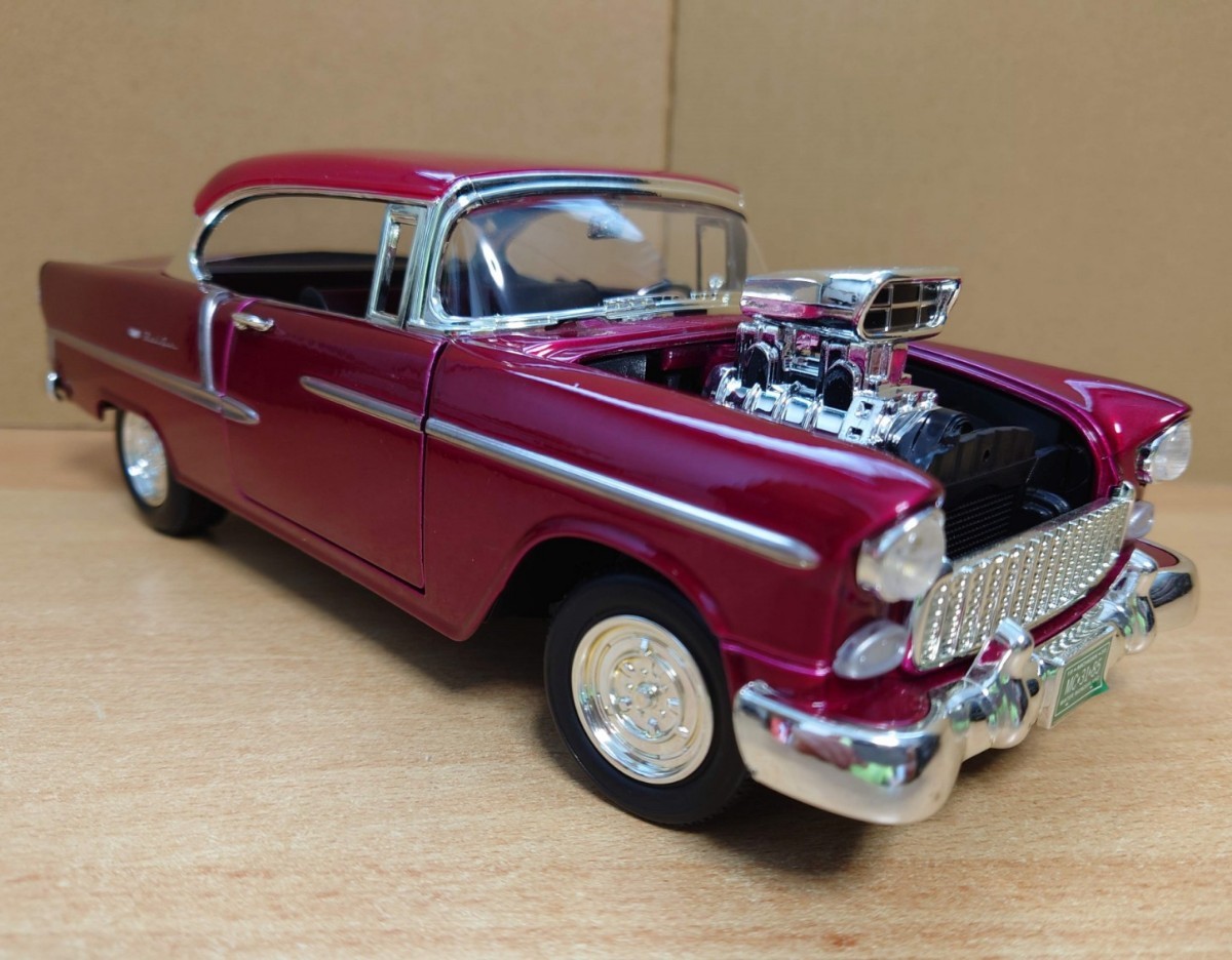 1/18シボレー ベルエア チューニング 1955 Mレッド Chevrolet-