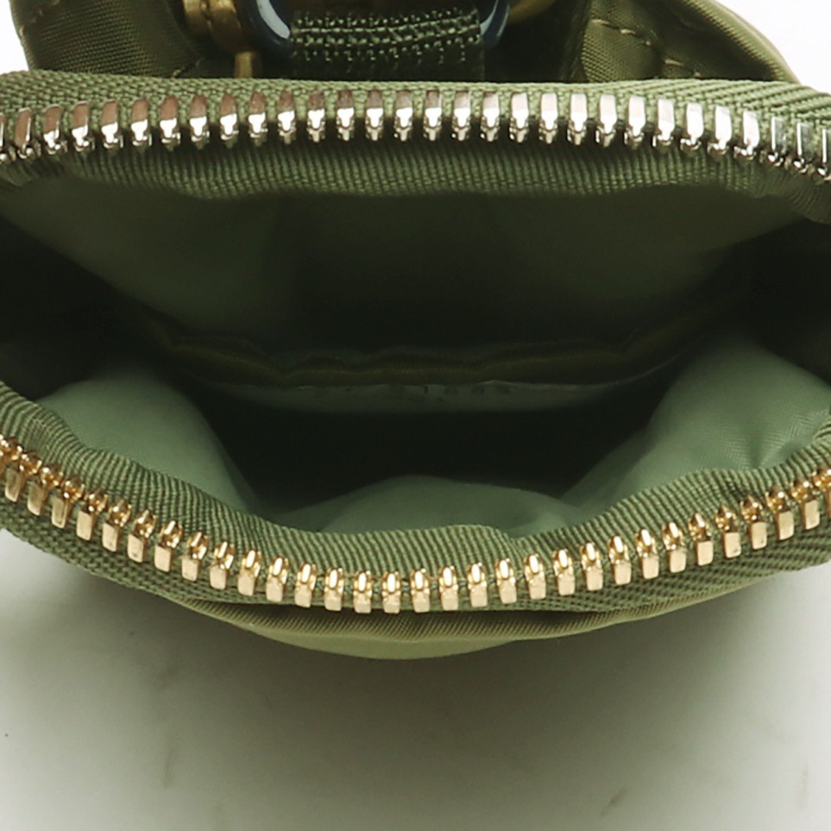 サカイ SACAI × PORTER 21SS MOBILE POUCH カーキ ショルダー ポーチ