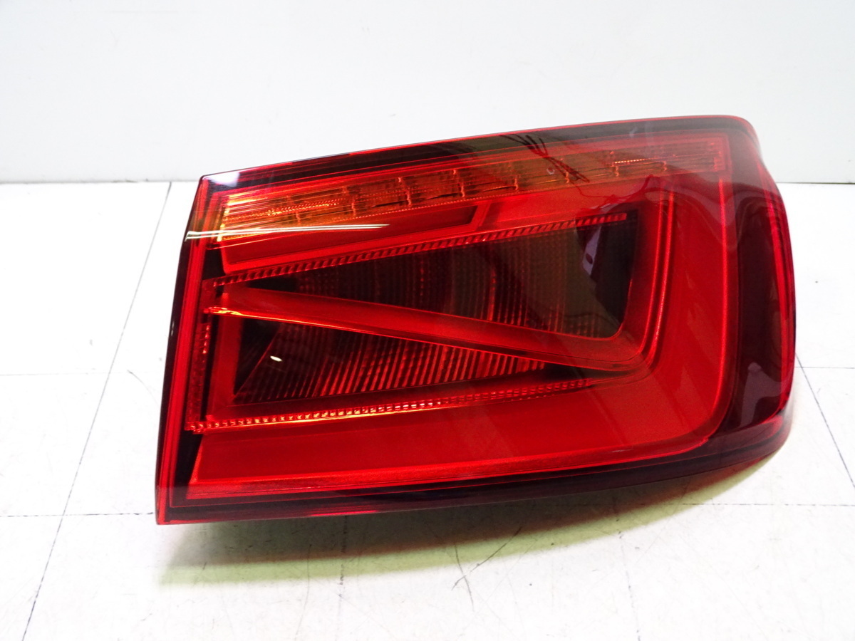 K0341/ Audi 純正 A3 8V 右 LED テールランプ セダン 前期 8V56945096A アウディ AUDI_画像1