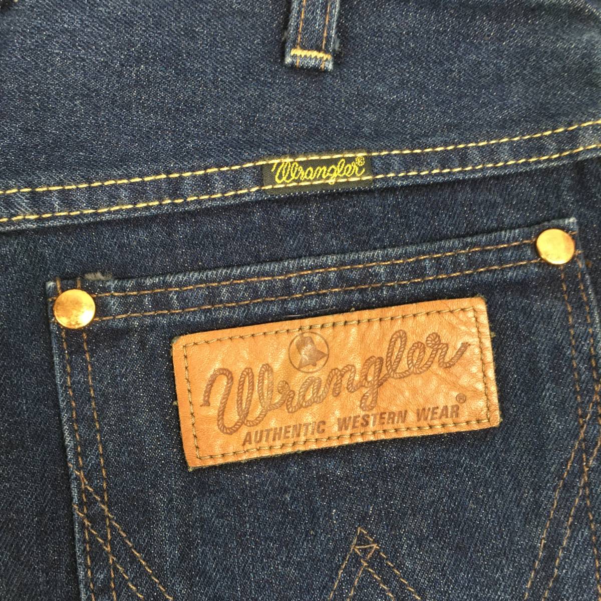 [ new goods ]Wrangler Wrangler M1704 made in Japan Denim pants jeans W28 Zip fly leather patch red side break up 