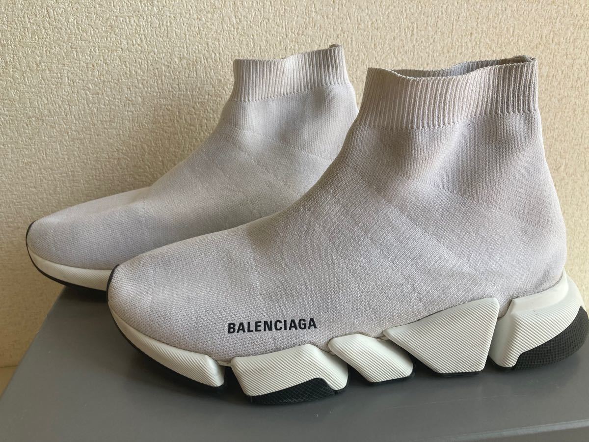 2022新作モデル バレンシアガ ホワイト ランナー スピード 正規通販 バレンシアガ スピードグラフィティトレーナー ソックススニーカー スニーカー