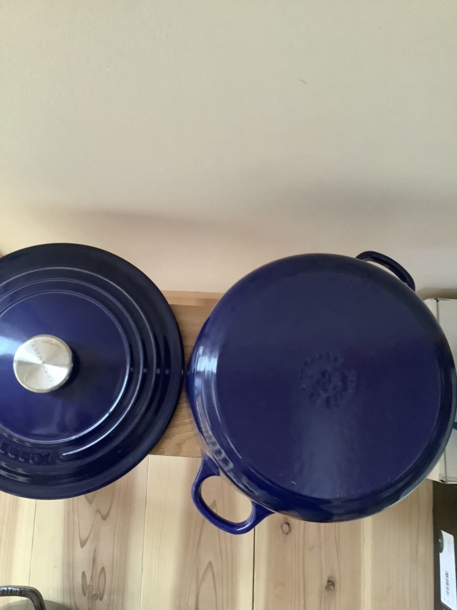 ルクルーゼ ココットロンド 22cm 色: インディゴ ブルー BLUE INDIGO