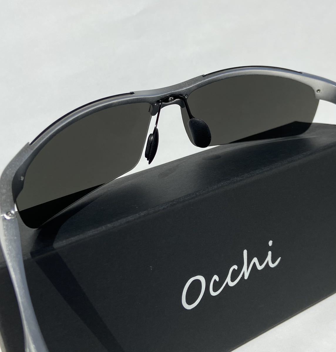 新品 OCCHI 偏光サングラス レンズUV400 軽量 シルバーミラー 