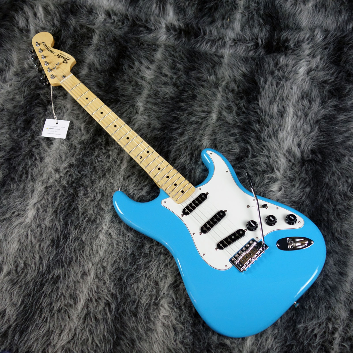 Fender Made in Japan Limited International Color Stratocaster Maui Blue_画像2