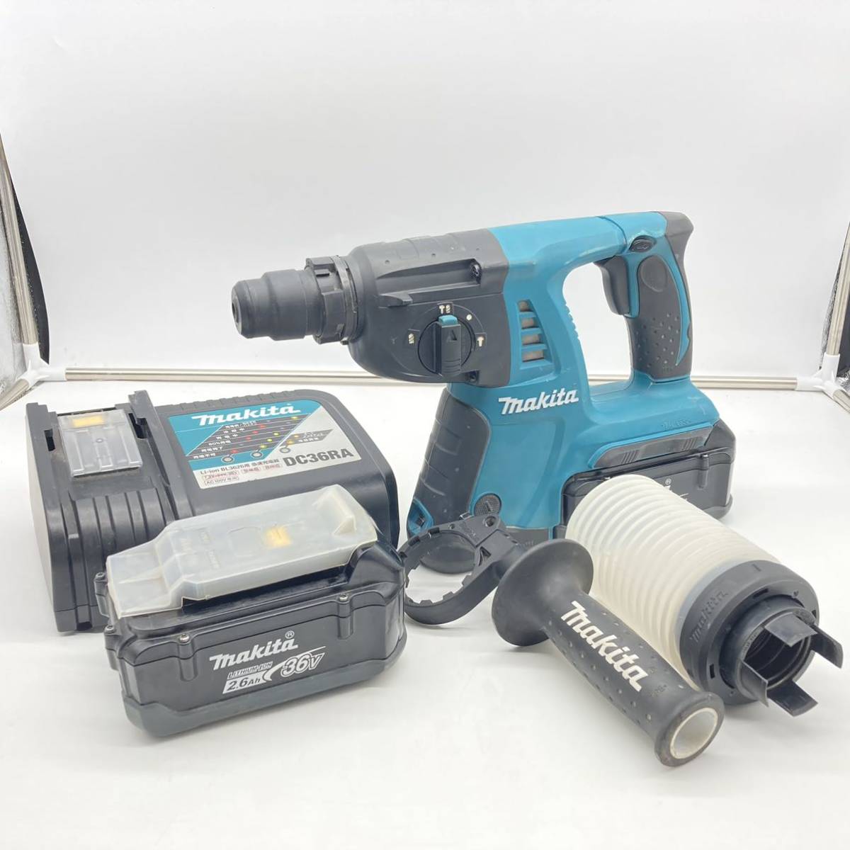 中古品 makita マキタ 36V 26mm 充電式ハンマドリル HR261D 動作確認