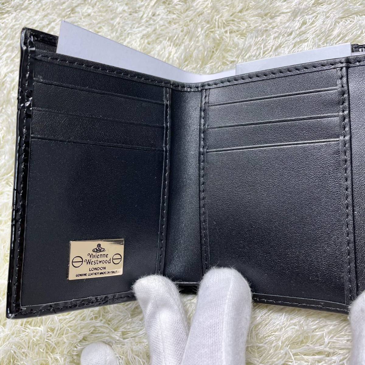 新品・未使用 ヴィヴィアンウエストウッド 折財布 がま口 新品・未使用 ヴィヴィアンウエストウッド 折財布 がま口