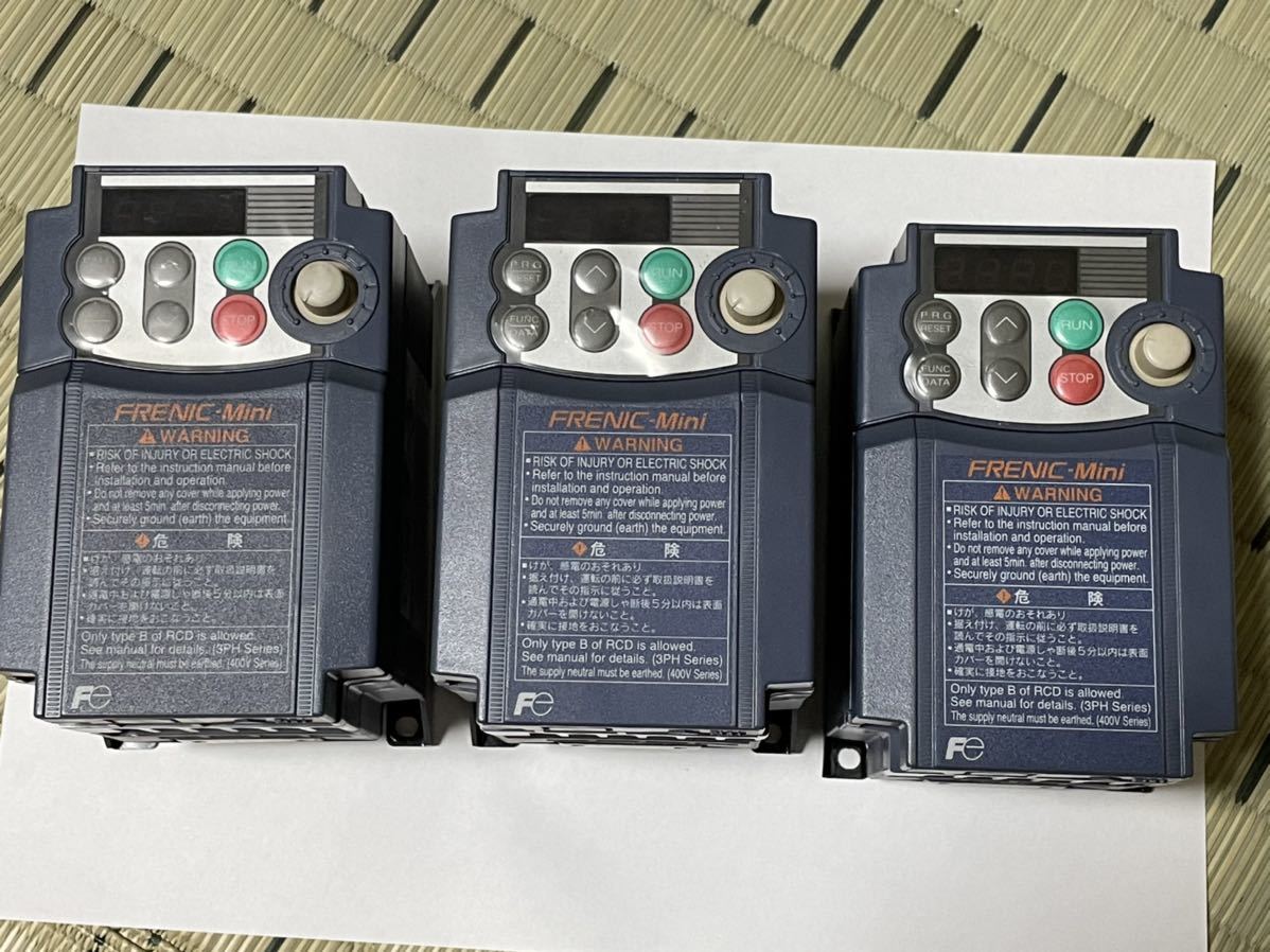 富士電機 インバータ FRN0.4C1S-2J 2個 FRN0.1C1S-2J 1個 3個セット