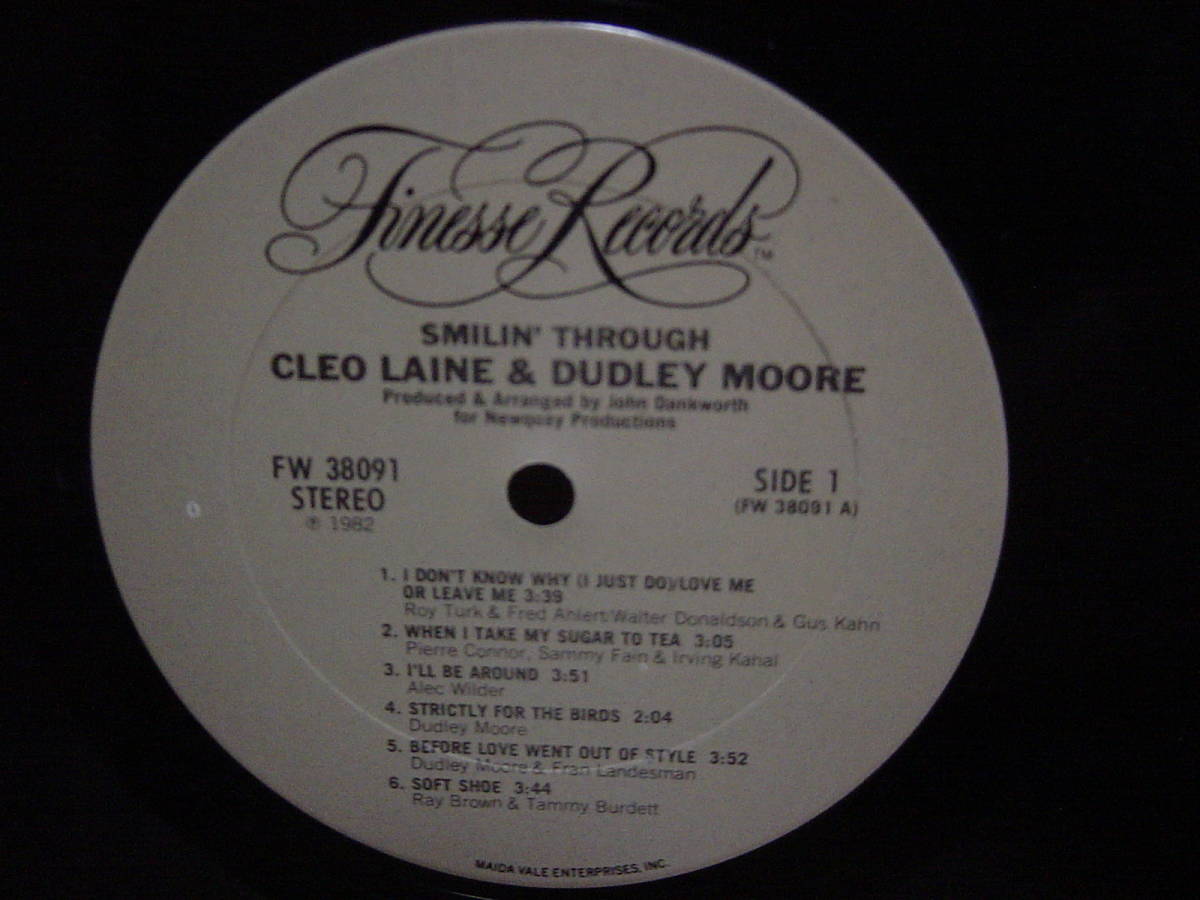 LP[VOCAL] CLEO LAINE & DUDLEY MOORE SMILIN' THROUGH クレオ・レーン ダドリー・ムーア_画像2