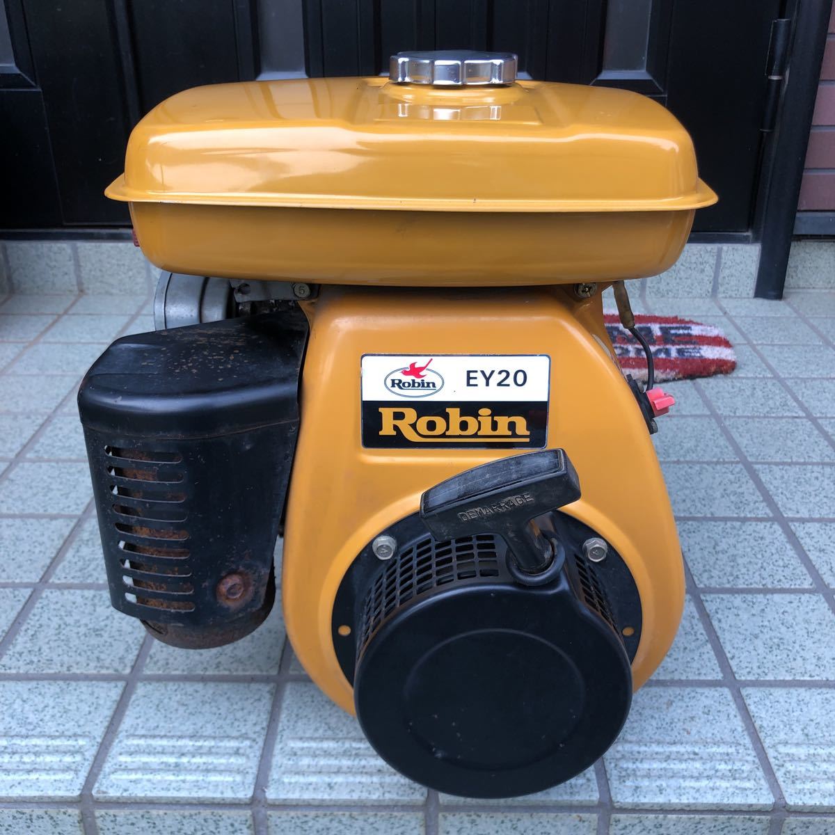 綺麗 ロビン EY20 5馬力ガソリンエンジン プーリー付 すぐ使えます 綺麗 ロビン EY20 5馬力ガソリンエンジン プーリー付 すぐ使えます