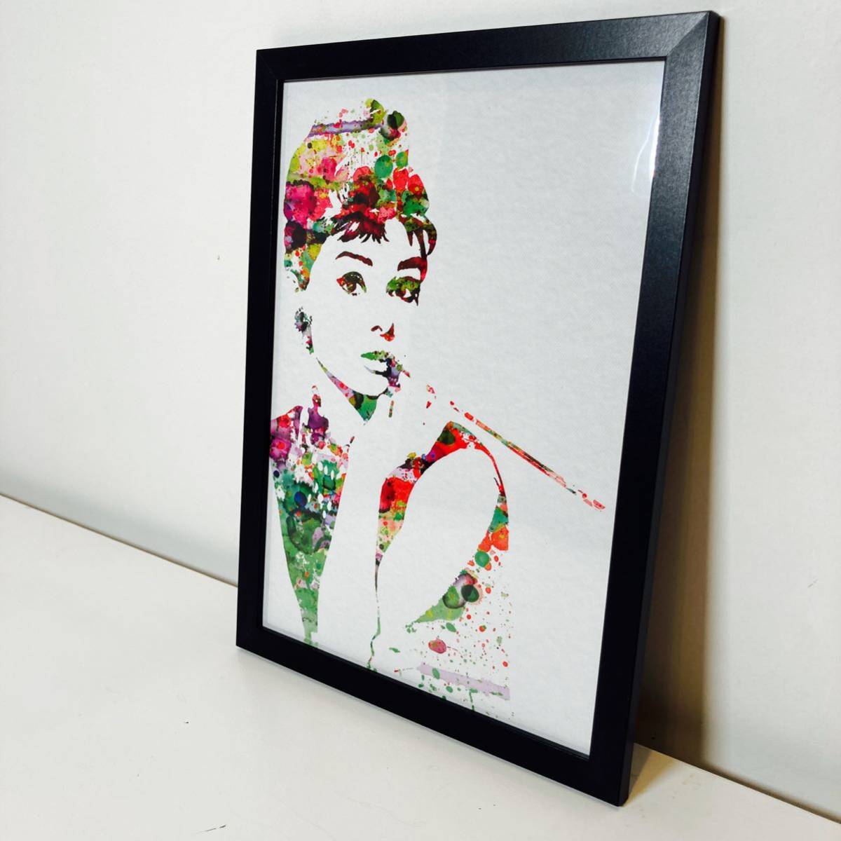 【額付きポスター】オードリー・ヘプバーン Audrey Hepburn(新品)_画像1