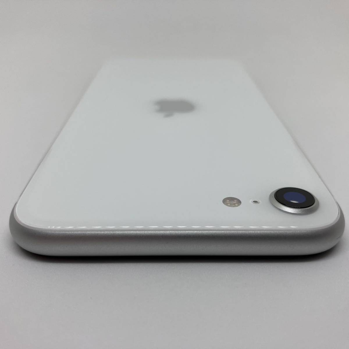 限定保証期間内】iPhone SE 第2世代 128GB ドコモ SIMフリー SE2 ホワイト 白 モデル A2296 Apple アップル 