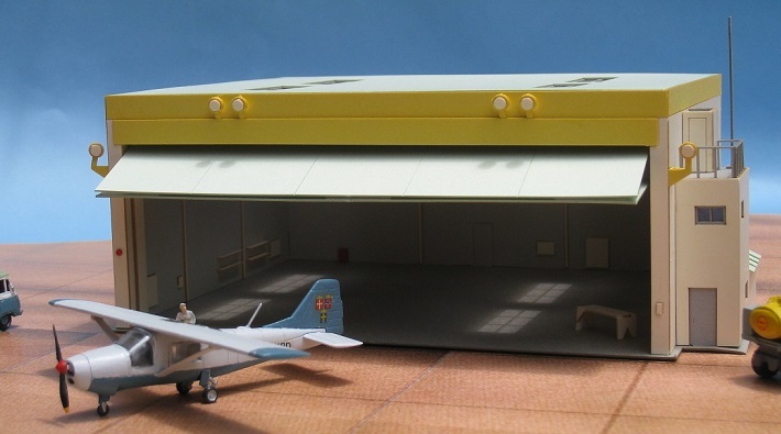  san ..1/144 flight Club machine body cupboard construction kit 
