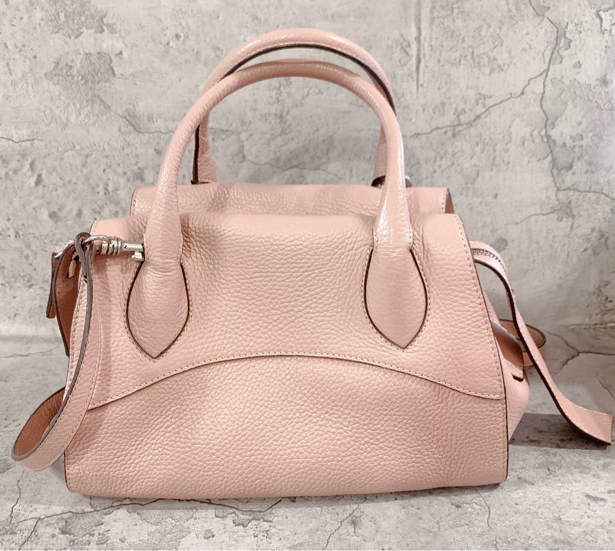 希少モデル 美品 IACUCCI ショルダーバッグ ピンク イアクッチ