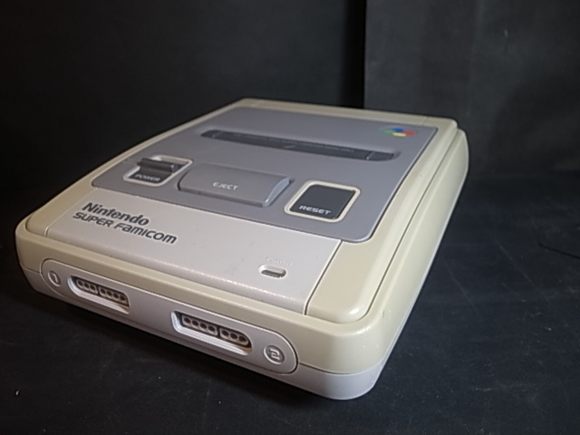 NINTENDO スーパーファミコン 本体のみ　ジャンク(動作未確認、アダプタ・コントローラ等の付属品無し)　　　1円_画像1