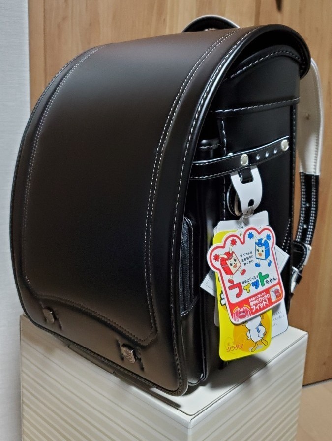 メーカー再生品】 ランドセル新品 ブラック×シルバー mandhucollege.edu.mv