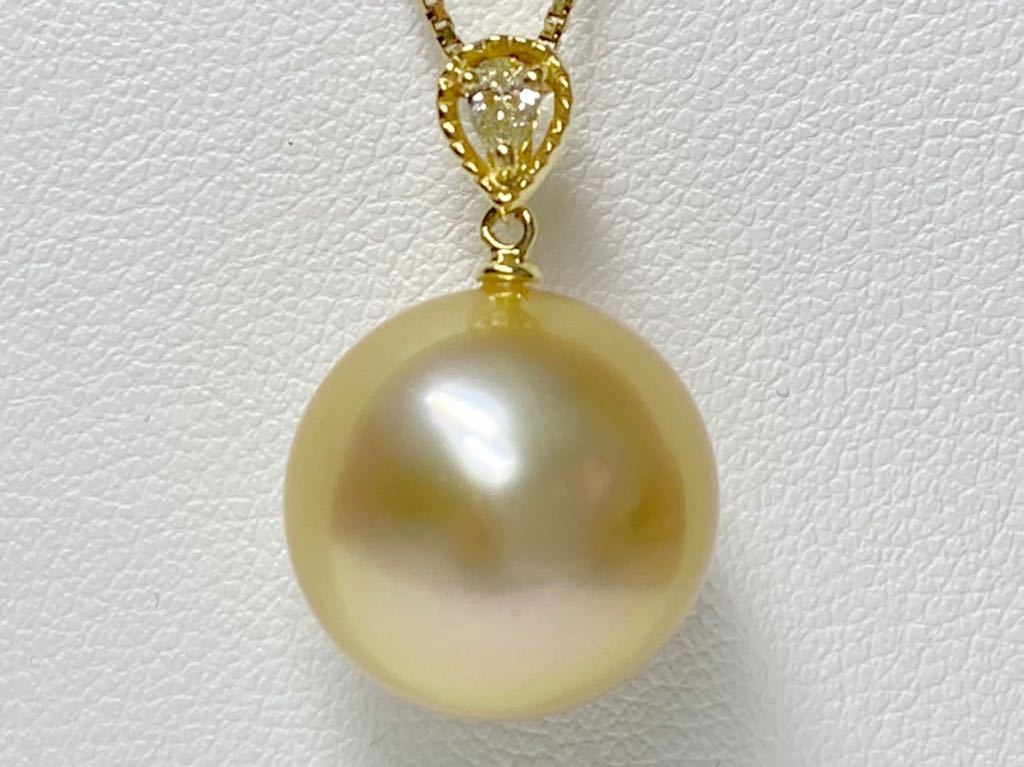 絶品 光沢抜群 大粒13.7mm 天然 南洋白蝶真珠 3.6g ダイヤD0.06ct K18 絶品 光沢抜群 大粒13.7mm 天然 南洋白蝶真珠 3.6g ダイヤD0.06ct K18