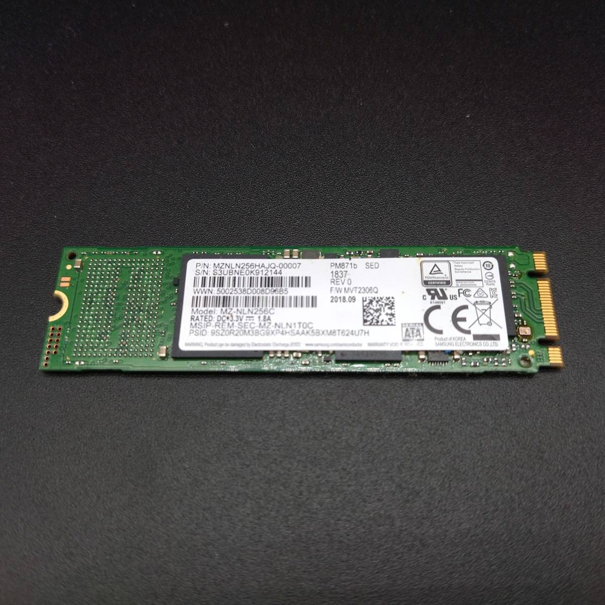 SAMSUNG SSD 256GB M.2 タイプ2280 SATA 内蔵型 動作確認済み