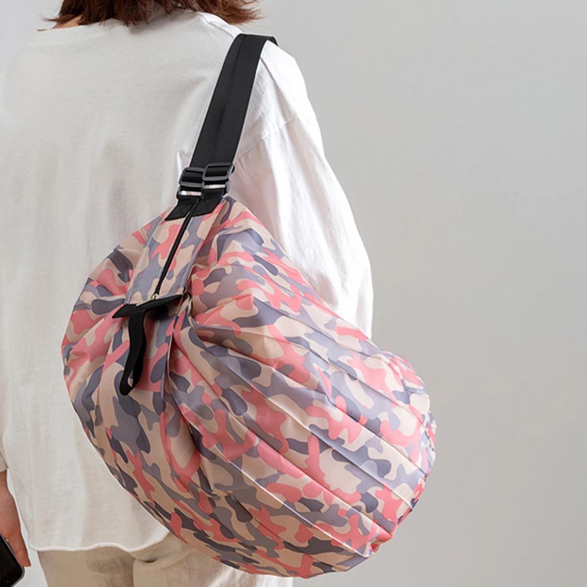 エコバッグ  迷彩ピンク　大容量　折りたたみ　コンパクト　買い物袋　外出用品　　レジカゴ　収納袋