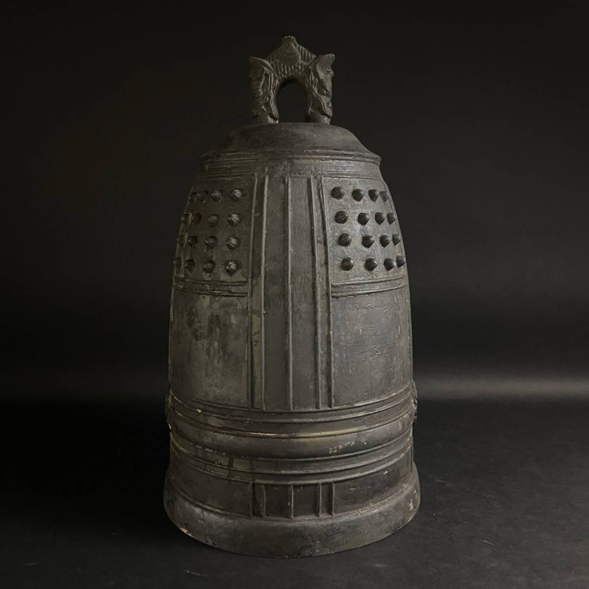 仏教美術 時代物 古銅 青銅 双龍頭 半鐘 梵鐘 吊鐘 釣鐘 高さ 仏教美術 時代物 古銅 青銅 双龍頭 半鐘 梵鐘 吊鐘 釣鐘 高さ