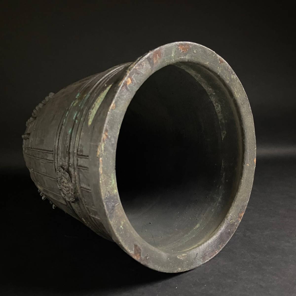 仏教美術 時代物 古銅 青銅 双龍頭 半鐘 梵鐘 吊鐘 釣鐘 高さ 仏教美術 時代物 古銅 青銅 双龍頭 半鐘 梵鐘 吊鐘 釣鐘 高さ