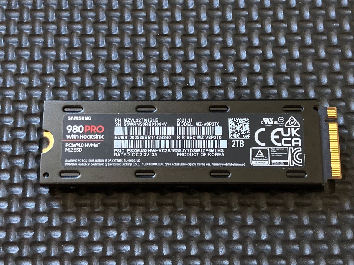 サムスン 980 PRO 2TB M.2 SSD NVMe PCIE4.0 ヒートシンク PS5 対応　MZ-V8P2T0C/IT