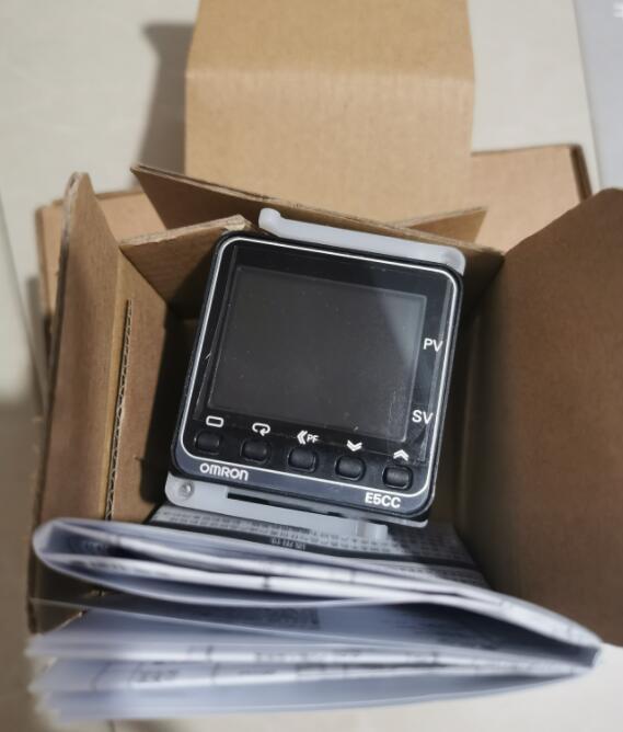 新品☆ OMRON E5CC-QX2ASM-802 デジタル温度調節計 保証付き www.pn