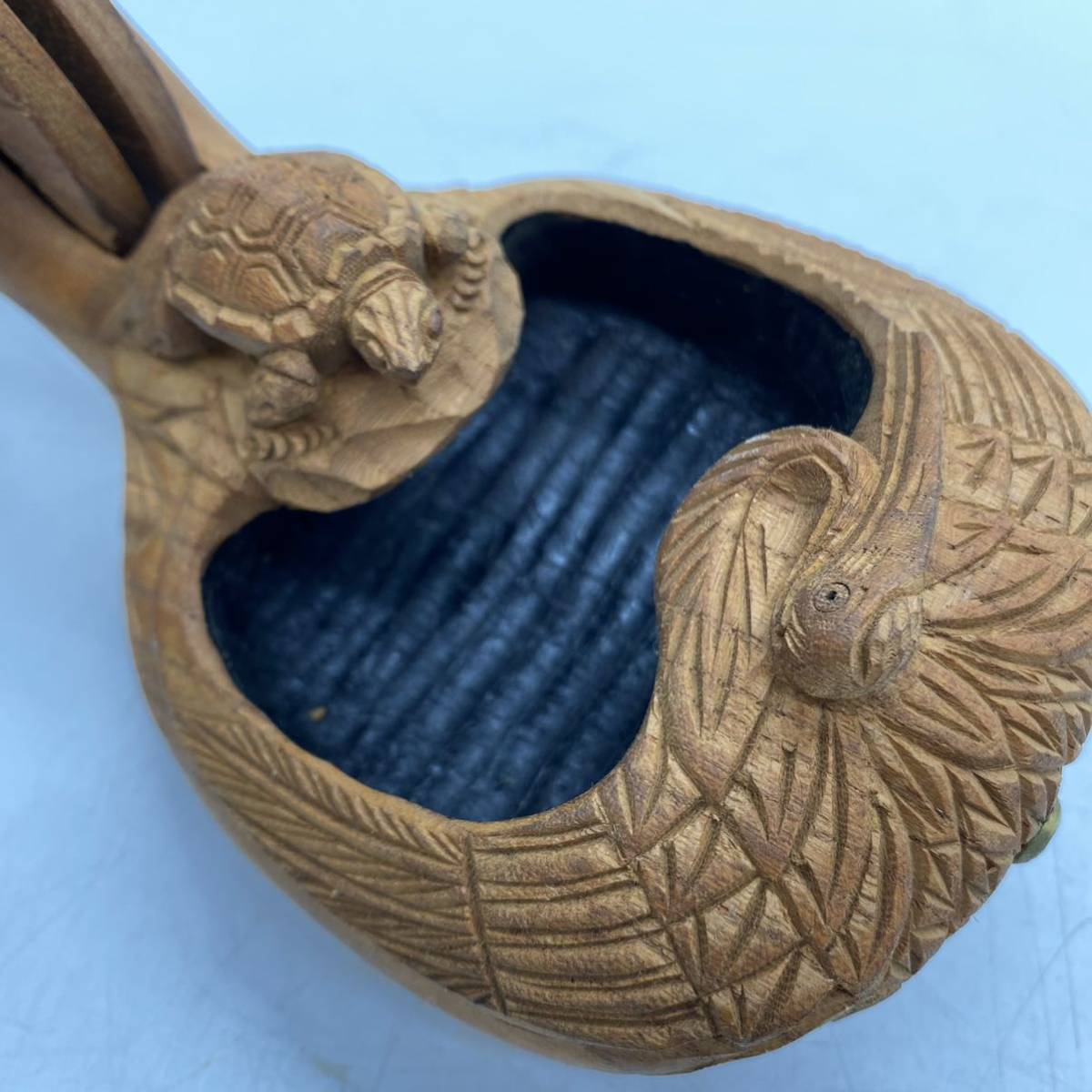 在銘 赤道 墨壺 墨つぼ 墨壷 鶴亀 木製 大工道具 225mm 彫刻 未 在銘 赤道 墨壺 墨つぼ 墨壷 鶴亀 木製 大工道具 225mm 彫刻 未