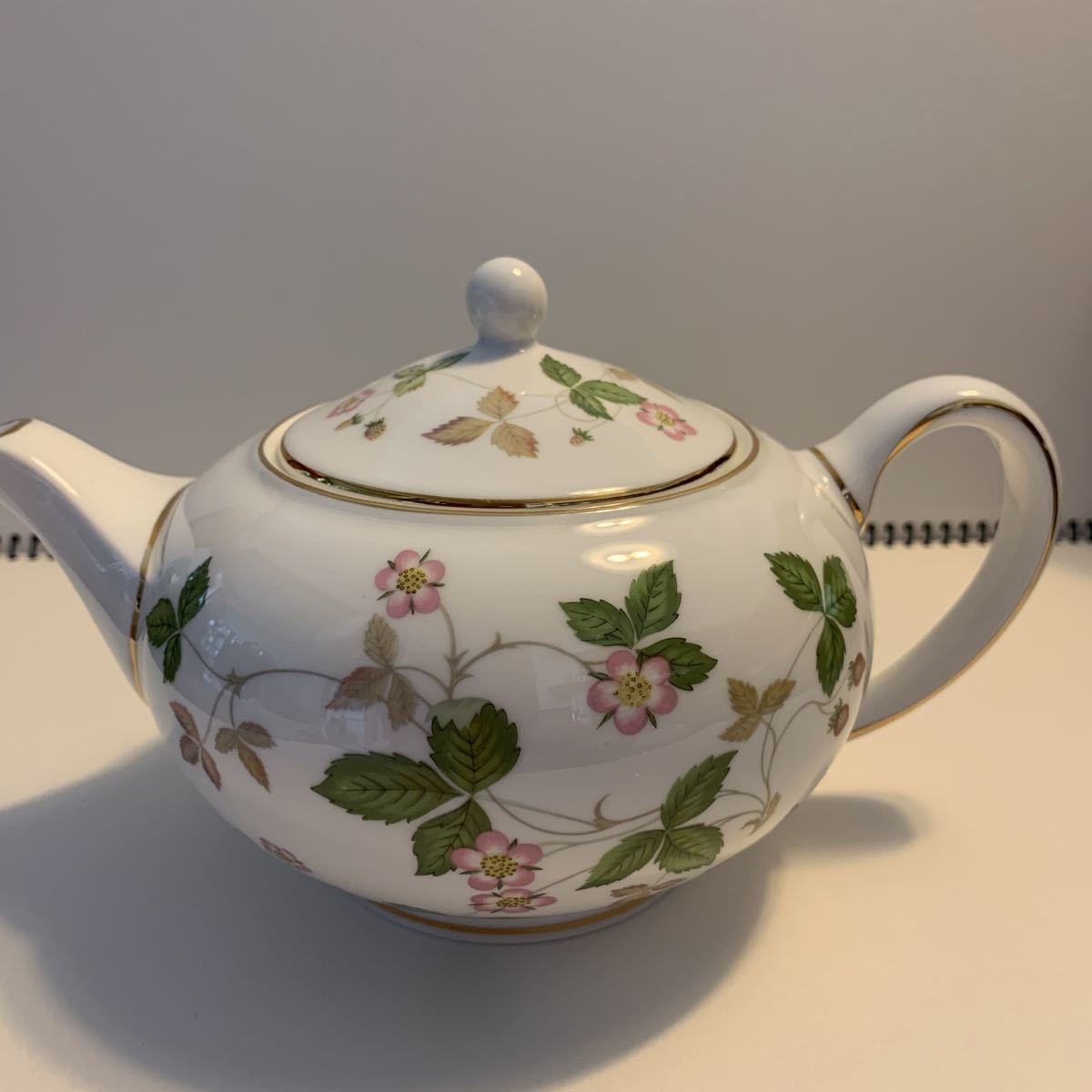 ウェッジウッドワイルドストロベリー ティーポットS WEDGWOOD | www