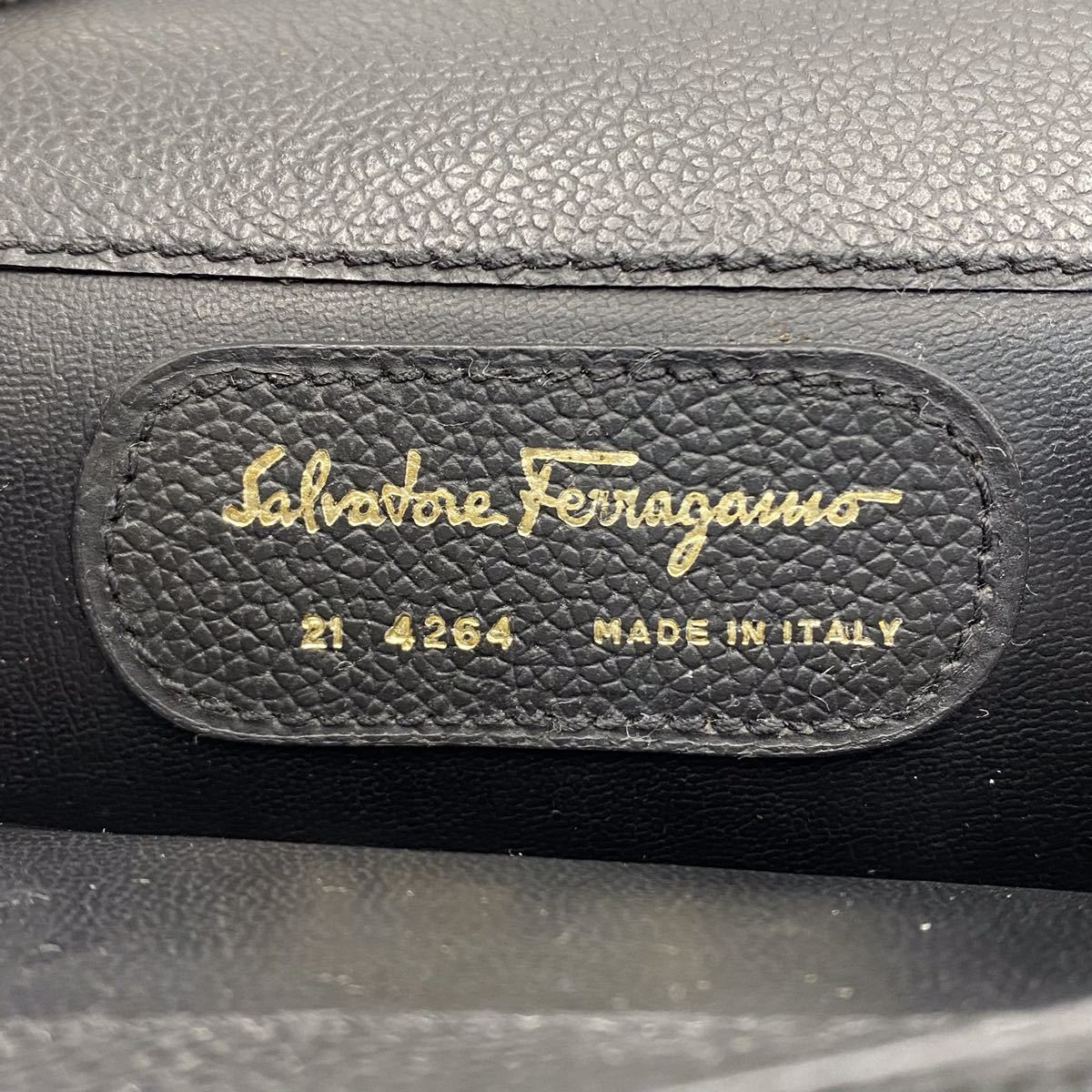 1円〜極 Salvatore Ferragamo フェラガモ メンズ セカンドバッグ クラッチ ポーチ ビジネス レザー 本革 カーフ ゴールド金具 黒 (かばん、バッグ)|売買されたオークション情報、yahooの商品情報をアーカイブ公開 - オークファン(aucfan.com) 1円〜極 Salvatore Ferragamo フェラガモ メンズ セカンドバッグ クラッチ ポーチ ビジネス レザー 本革 カーフ ゴールド金具 黒 (かばん、バッグ)|売買されたオークション情報、yahooの商品情報をアーカイブ公開 - オークファン(aucfan.com)