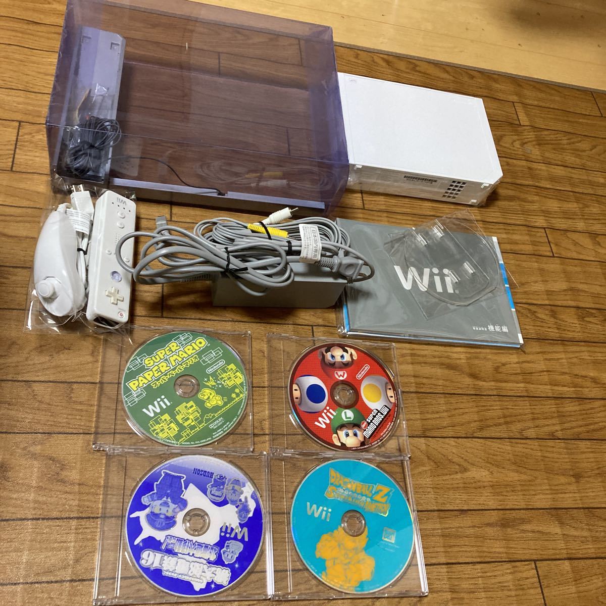 Wii body + soft 4 piece set * postage payment on delivery * Mario Brothers, peach Taro electro- iron 16, paper Mario, Dragon Ball *