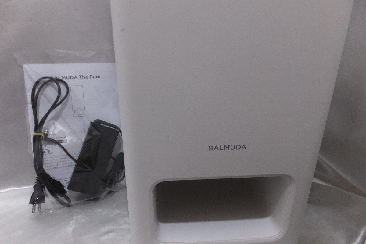 BALMUDA バルミューダ 空気清浄機 THE PURE A01A-WH 19年製 美品 配送料金2000円 豊島区受け取り可能_画像2