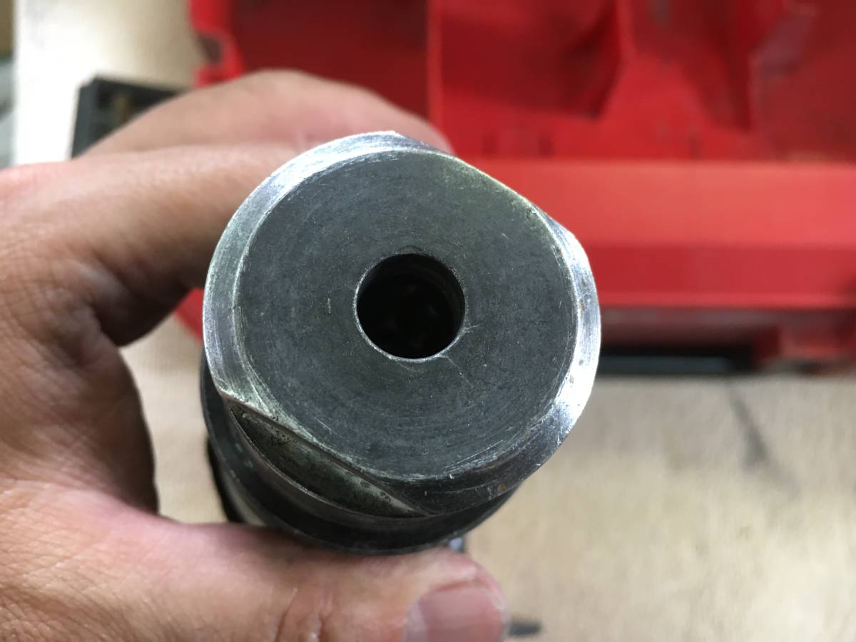 付属品多数 動作品 N-372 ☆HILTI ヒルティ ハンマードリル TE22 電動