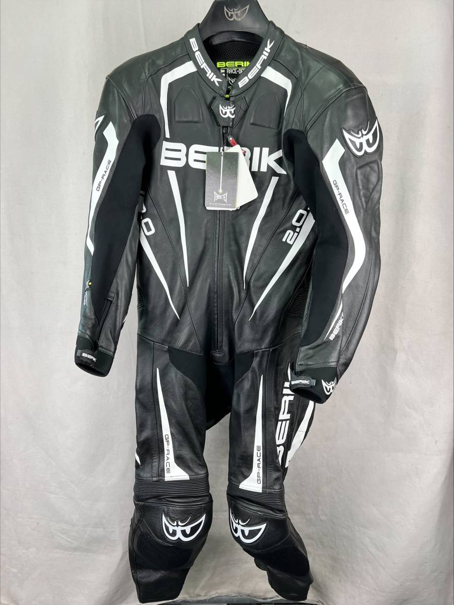 新品未使用 BERIK ベリック レーシングスーツ BLACK/WHITE EU54 【XXL