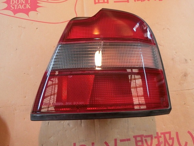 クルー　QK30　右テールライト　テールランプ　KOITO　53-08207　220-24668　26550-91P85　26550-91P29　純正　15280　伊ｔ_画像1