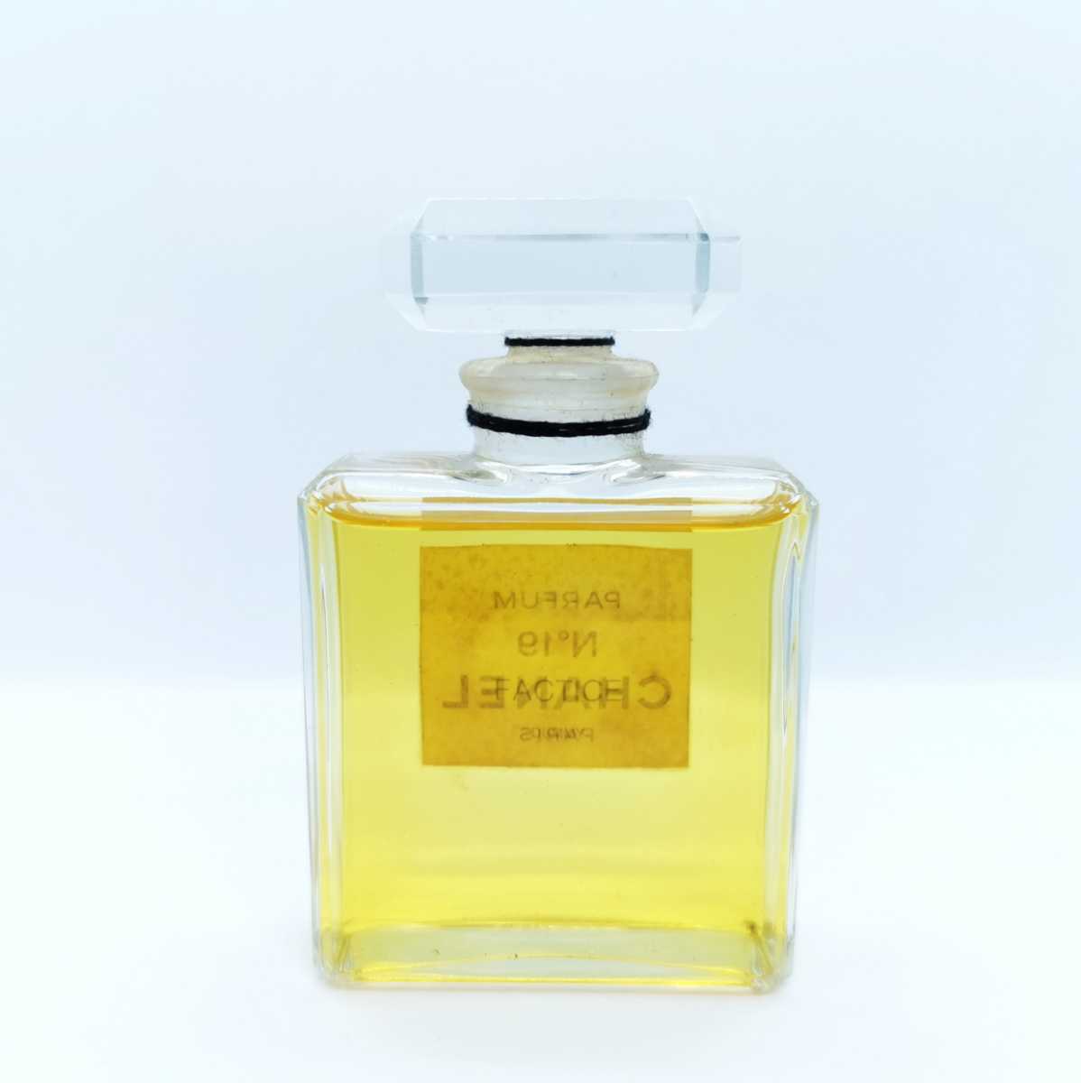 【訳あり】　未開栓　シャネル　「19番」　パルファム　56ml　香水　CHANEL No.19 PARFUM / Extrait 2 fl.oz jumbo size_画像4