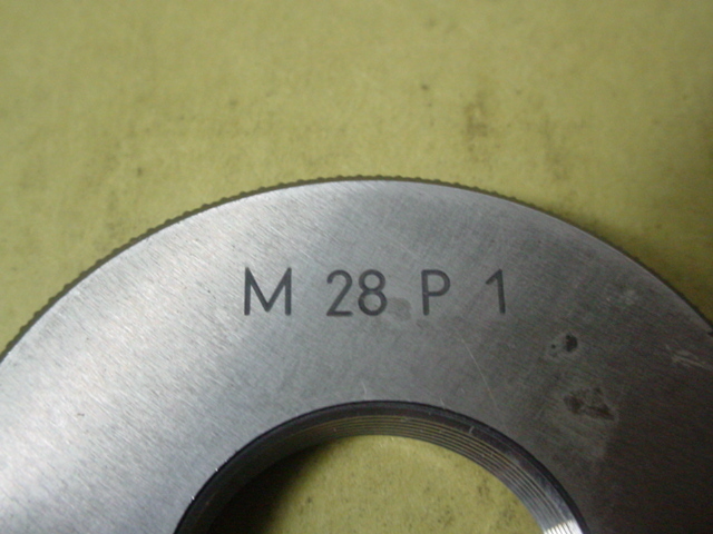 ミリサイズ ネジゲージ リングゲージ 程度良好中古品 M28*1.0 ミリサイズ ネジゲージ リングゲージ 程度良好中古品 M28*1.0