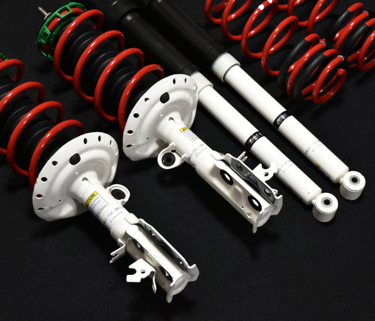 フィット GK3 GK5 GP5 MODULO スポーツサスペンションキット フィット GK3 GK5 GP5 MODULO スポーツサスペンションキット